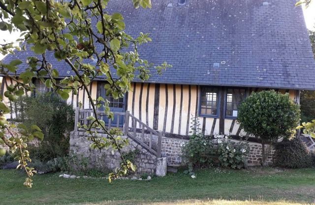 Gîte "La Maison des Amis" between sea and countryside