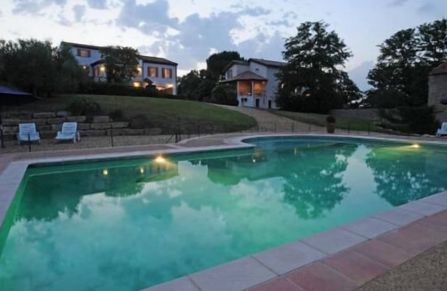 Gîte Le Chardonnay, Béziers cerca del Canal du Midi con piscina