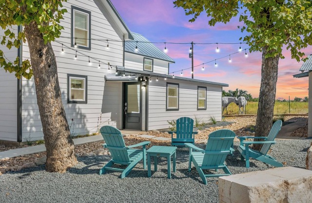 G&B Haus | 4/2.5 | Grill, Fire-Pit, Full Kitchen
