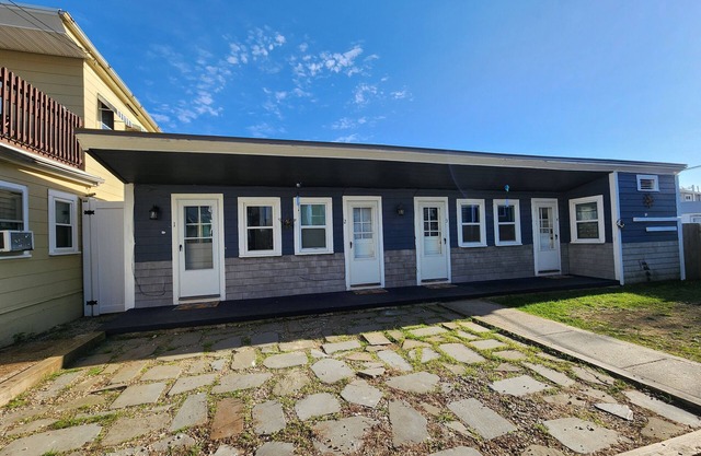 G St Inn Unit 4 Charming 2-bedroom apartment with AC, WiFi in lovely Hampton