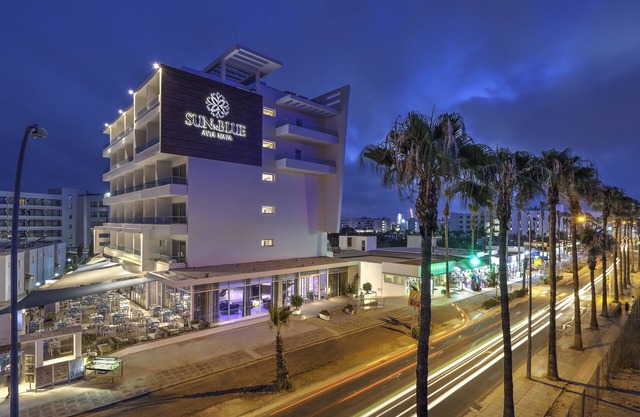 Gaia Sun N Blue Hotel