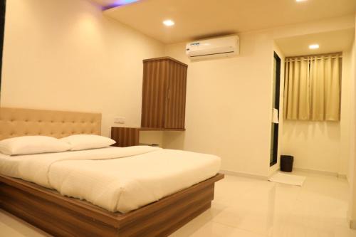 Galaxy inn By Glitz Hotels