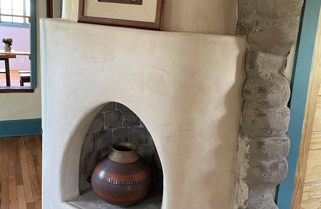Galleria de Cervantes, a traditional 1800s adobe house now a house of NM art