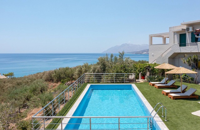 Gallery Home,near beach,private pool, South Crete