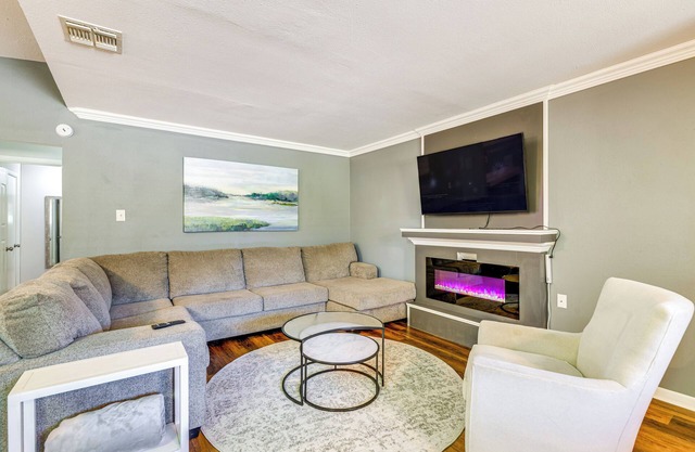 Game Room & Grill: Family Home in Corpus Christi!