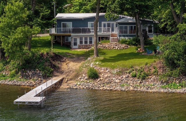 Game Room! Sleeps 13- Newly Remodeled- Sports Channels & More- Great Fishing!
