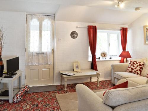 Gamekeepers Apt - Cv20