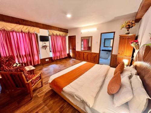 Ganga Lodge - Affordable Luxury Stay Near Mall Road Manali
