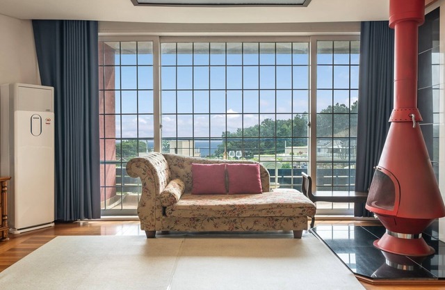 Ganghwado Happyvilly Pension