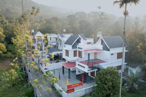 Ganjes Premium Villa Thekkady