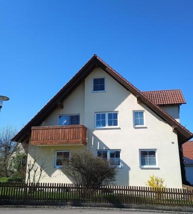 Ganze Wohnung mit Balkon, bis 5 Personen rund 90 qm