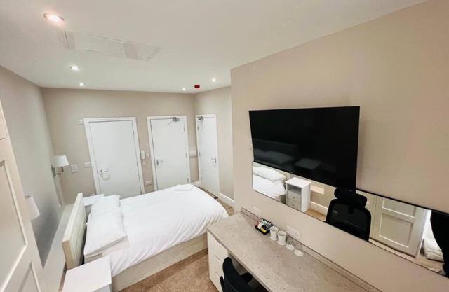 Gaolgate Suites Self Check-in