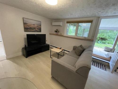 Garden City-Private 1BR Full Apt