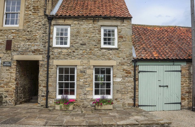 Garden Cottage, OVINGTON