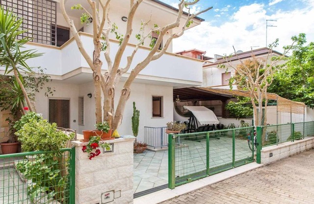 Villa junto al mar cerca de OSTUNI - X 2 FAMILIAS y 2 PAREJAS
