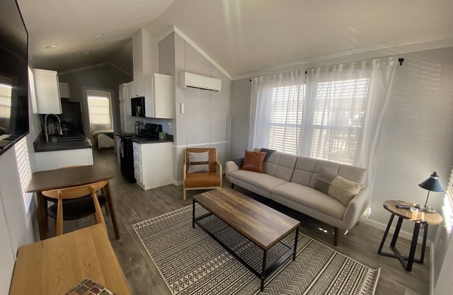 Garden Grove Cottage #1