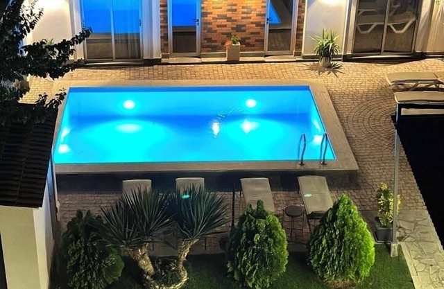 Garden Lounge Hotel