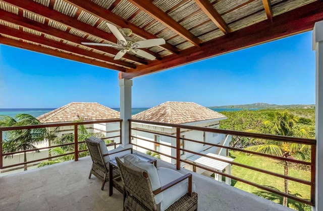 Garden View 1BR Suite at Las Verandas