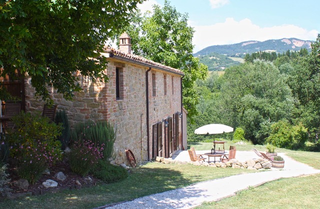 Vistas al jardín @ The Hideaway granja, Amandola, Le Marche