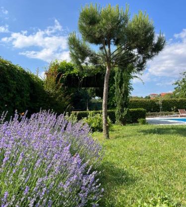 Garden Villa 2 Bedroom Villa with pool near to Sunny beach