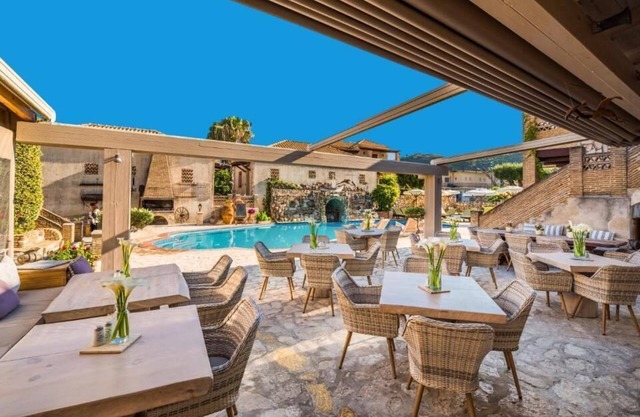 Garden Village Hotel