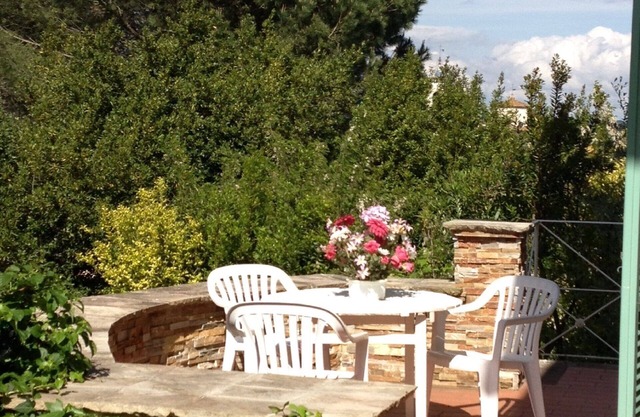 Gardenia casa con jardín en la Toscana entre arte, naturaleza y mar.
