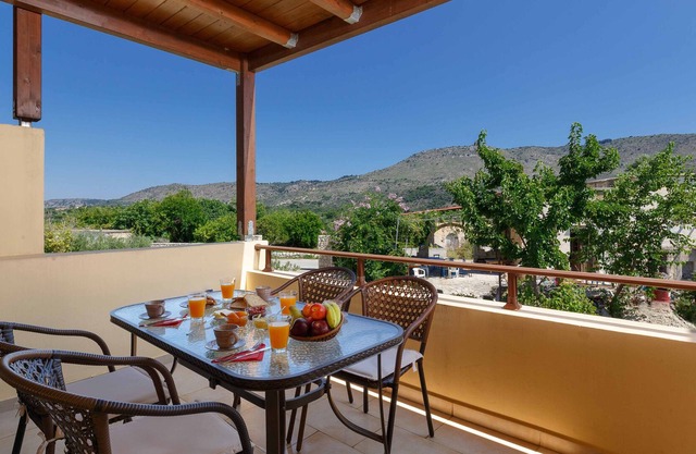 Gardenia - Duplex con encanto brillante con acceso a la piscina