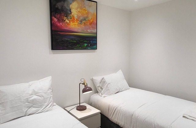 Garland Stylish Apartment 1 in Greater London