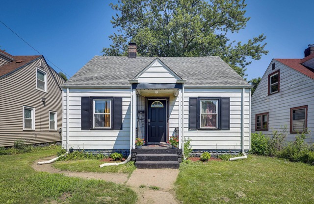 Gary Vacation Rental ~ 5 Mi to Lake Michigan!