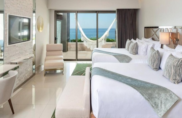 Garza Blanca Cabo Jr. Suite