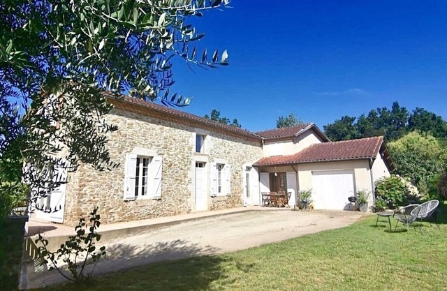 Gascon house with swimming pool