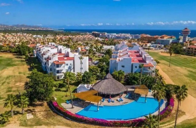 Gated Condo in Hotel Zone, Walk to Beach, Shopping, and Town