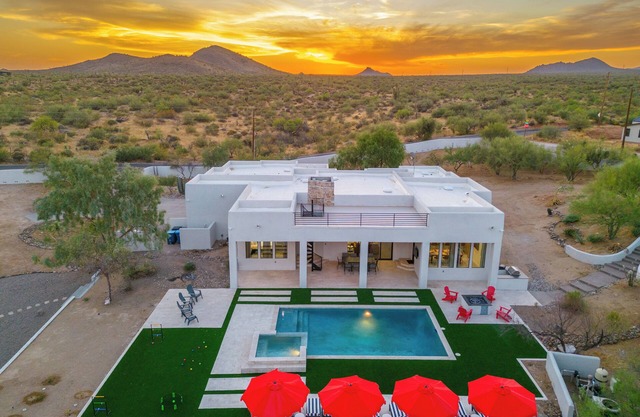 Gated Estate Near Troon N. Pool, Hot-tub, Pickleball, Frisbee Golf, Bar & Arcade