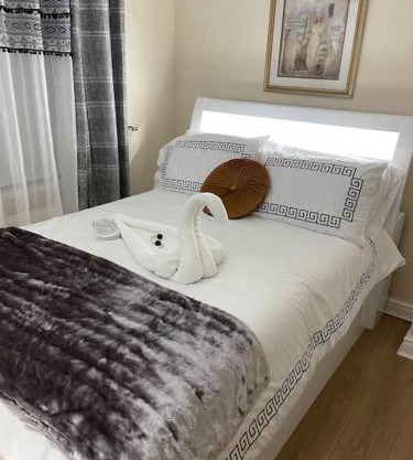 Gated home close to Birmingham City Centre