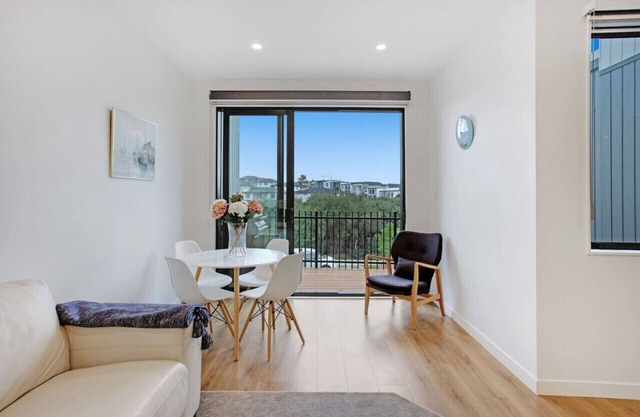 Gateway Escape Townhouse with BBQ and Parking