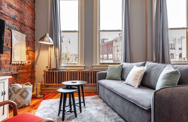 Gateway Inn: Cora's Loft