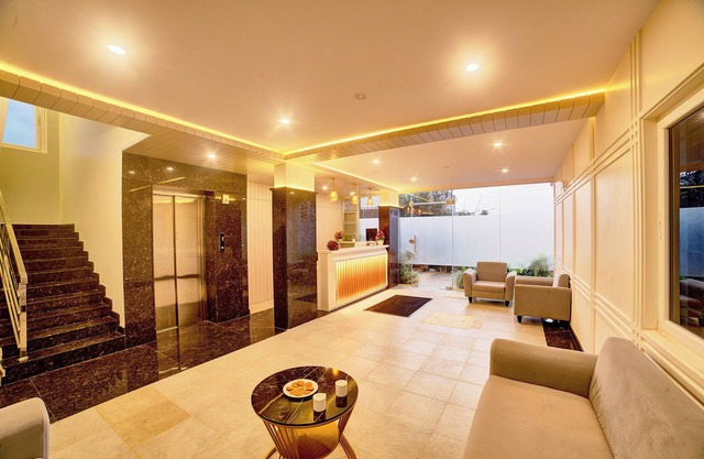 Gateway Transit Hotel