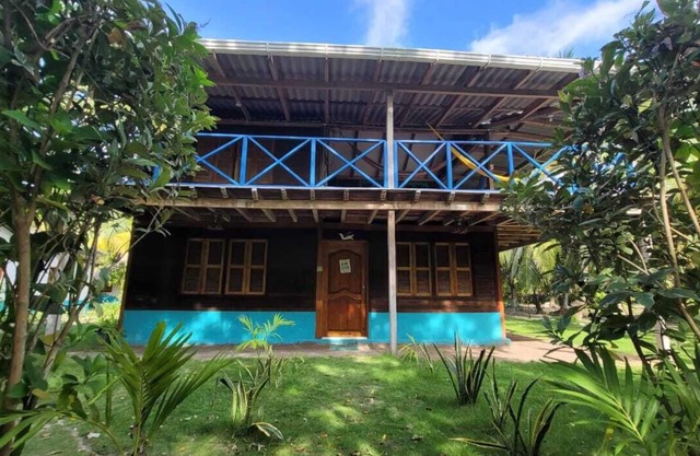 Gaviota Charming Island Home-Isla Grande EH