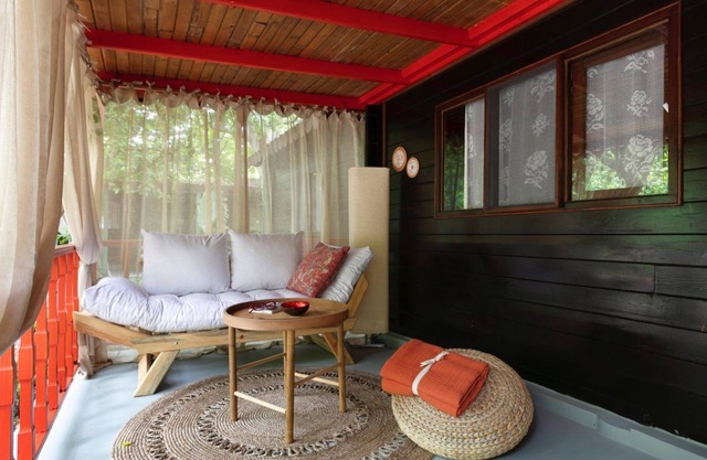 Gayb-i Boutique Home