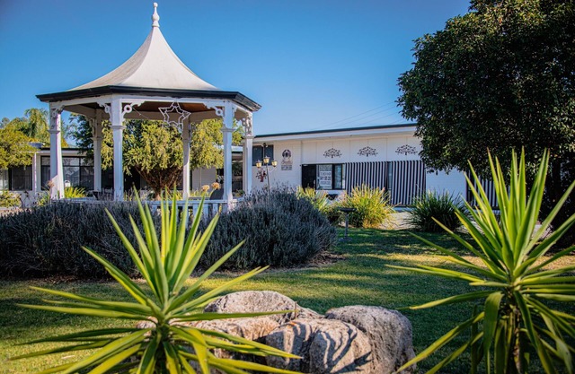 Gazebo Motor Inn