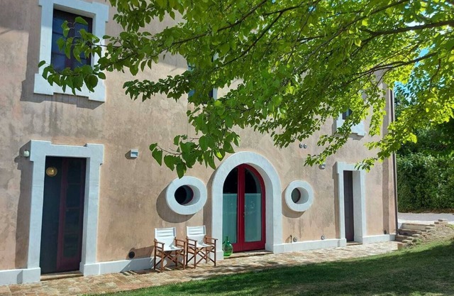 Gelso apartment in country villa with pool in the heart of the Marche region
