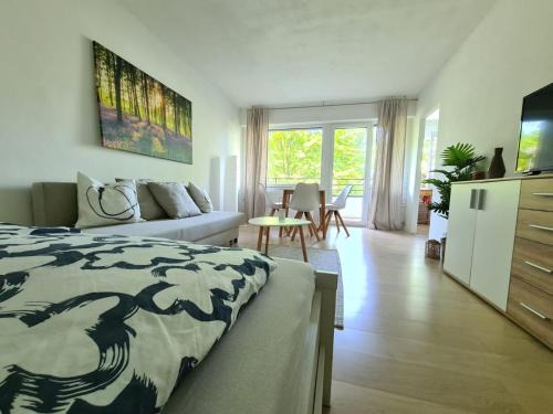 Gemütliche Wohnung, schnell in Köln, Messe, Stadion & Phantasialand