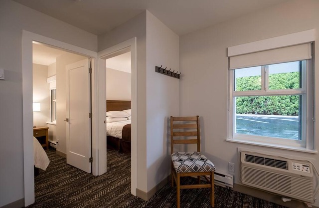 George Point Inn