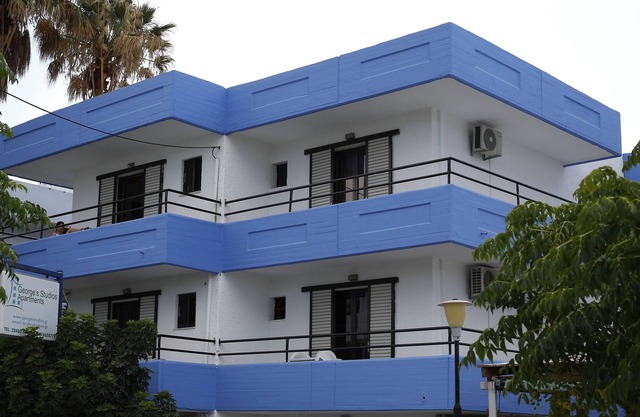 George's Studios & Apartments
