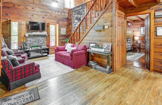 Georgia Vacation Rental Cabin w/ Deck & Fire Pit