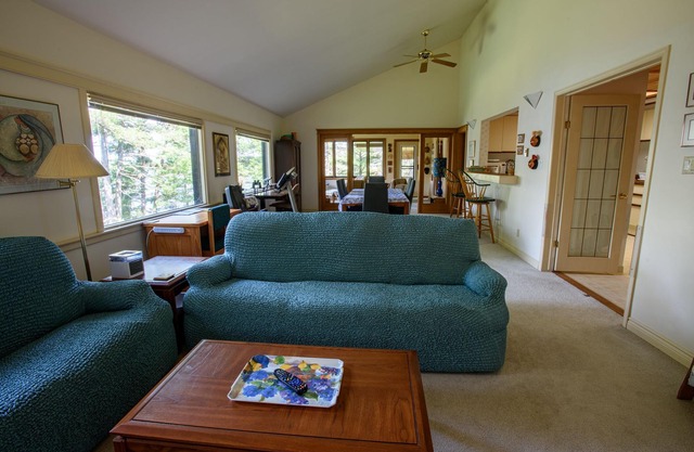 Georgian Bay 30,000 islands Waterfront House private 3.5 acres - Parry Sound