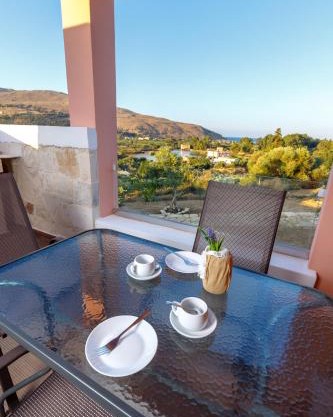 Georgioupoli Studio 2 with a pool and lake views