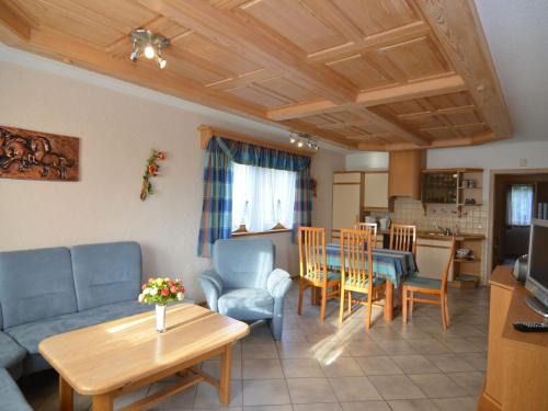 Geräumige Ferienwohnung in Stocking in Waldnähe
