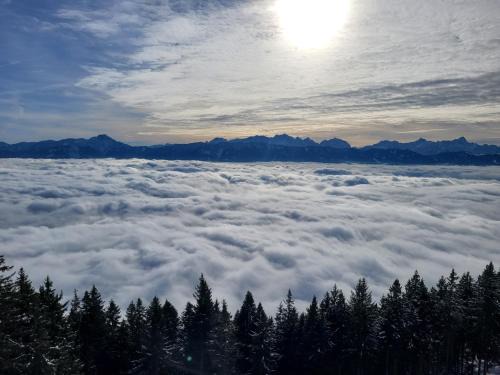 Gerlitzen, Kanzelhöhe, Über den Wolken, Haus Enzian