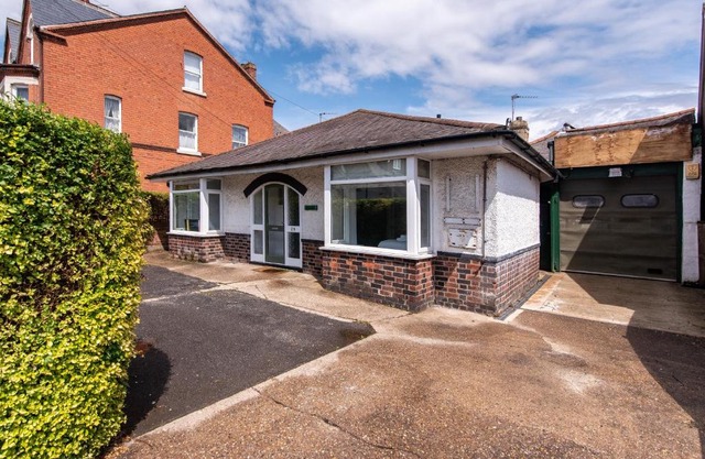 Gertrude House - Spacious 3BR Bungalow in Nottingham